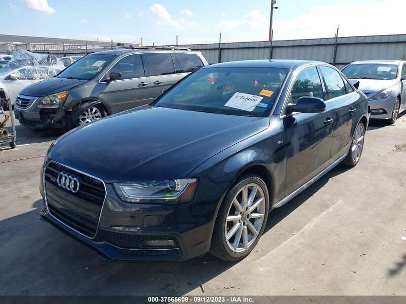 Седан Audi A4 2015 в 