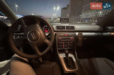 Седан Audi A4 2004 в 
