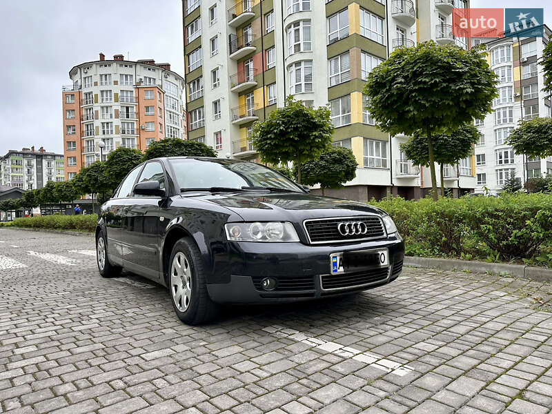 Седан Audi A4 2004 в Ивано-Франковске