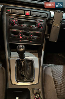 Седан Audi A4 2004 в 