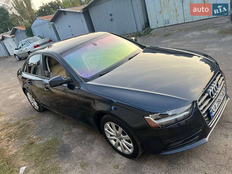 Седан Audi A4 2013 в Днепре