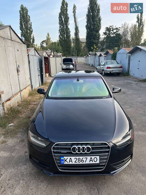 Седан Audi A4 2013 в Днепре
