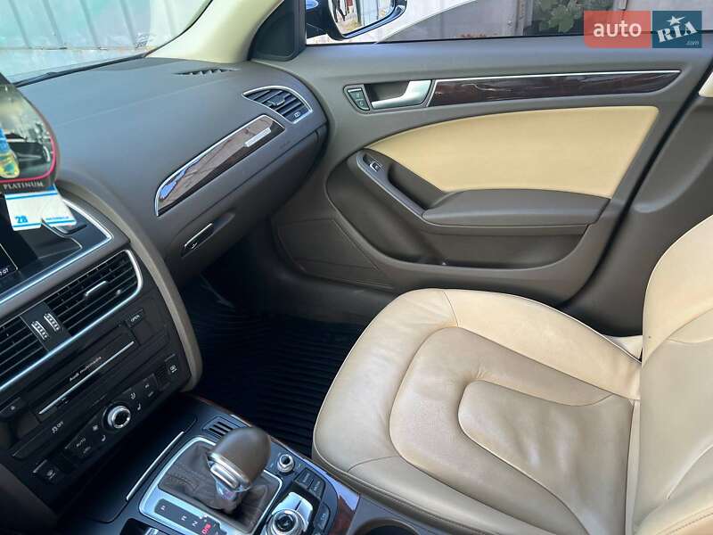 Седан Audi A4 2013 в Днепре