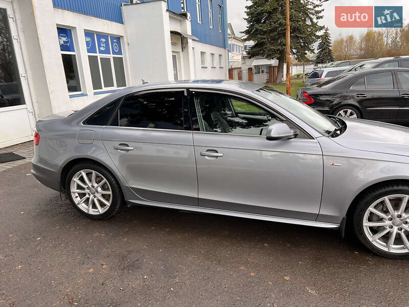 Седан Audi A4 2016 в Львові