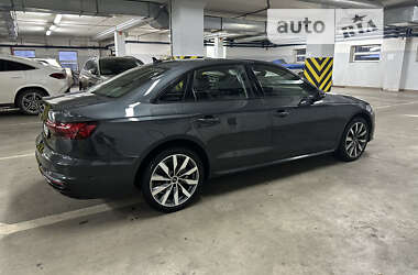 Седан Audi A4 2022 в Чернігові