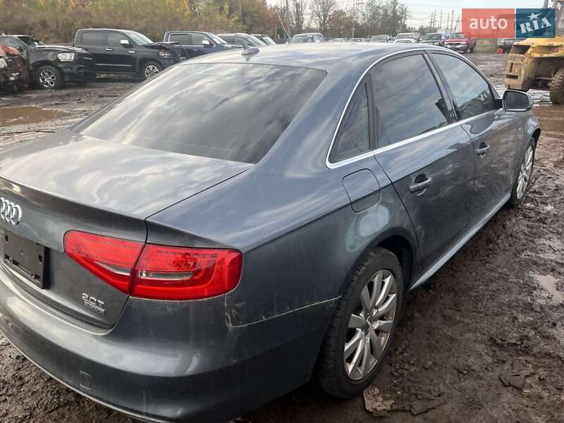 Седан Audi A4 2015 в Львове