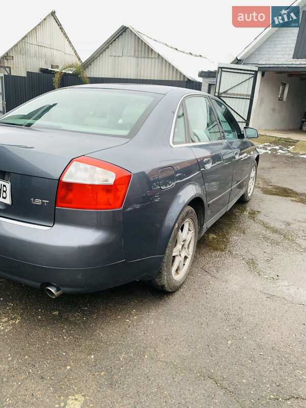 Седан Audi A4 2002 в Рожище