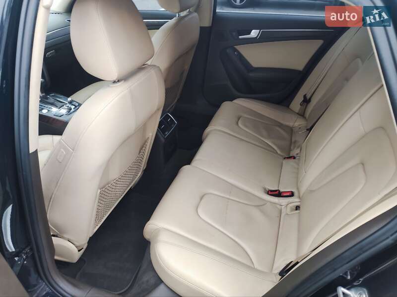 Седан Audi A4 2013 в Киеве