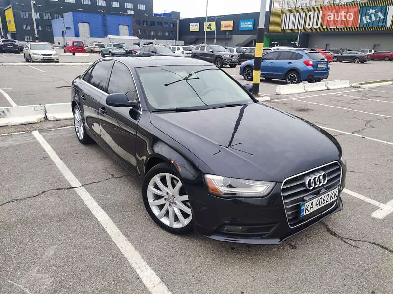 Седан Audi A4 2013 в Киеве