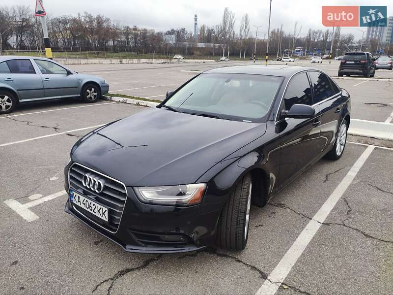 Седан Audi A4 2013 в Киеве