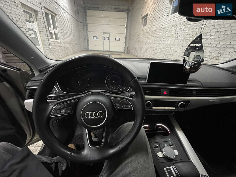 Седан Audi A4 2016 в Сокалі