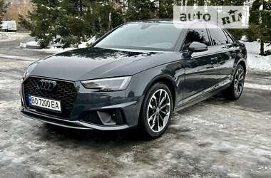 Седан Audi A4 2018 в 
