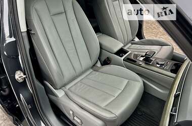 Седан Audi A4 2018 в 