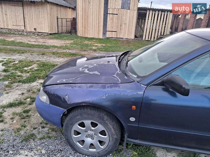 Седан Audi A4 1995 в Турке фото Седан Audi A4 1995 в Турке