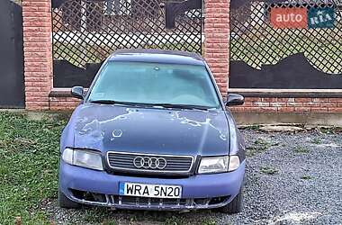 Седан Audi A4 1995 в 