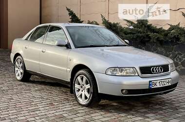 Седан Audi A4 1999 в 