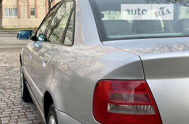 Седан Audi A4 1999 в 