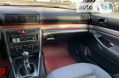 Седан Audi A4 1999 в 