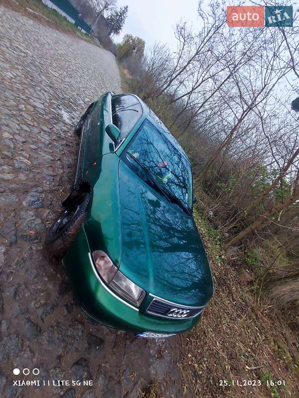 Седан Audi A4 1997 в Виннице