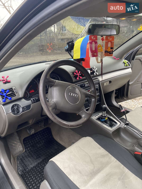 Седан Audi A4 2004 в Копычинце