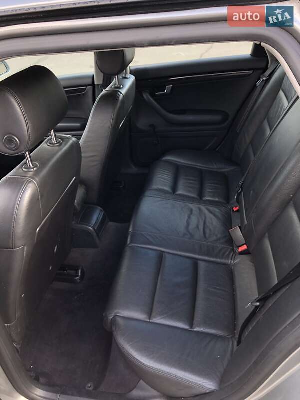 Универсал Audi A4 2002 в Сарнах
