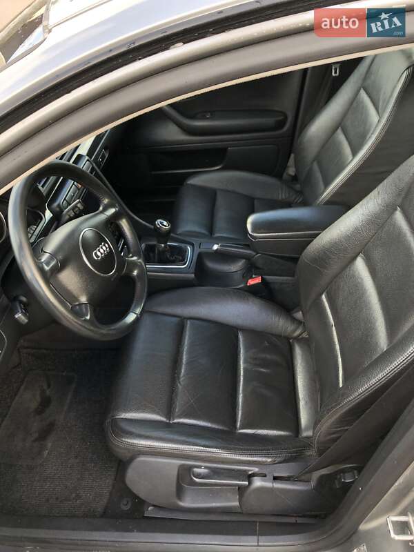 Универсал Audi A4 2002 в Сарнах