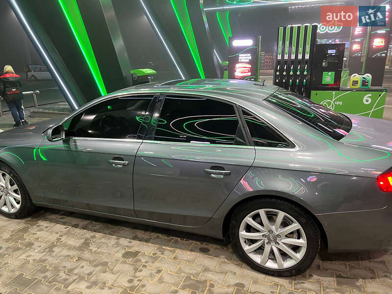 Седан Audi A4 2013 в Одессе