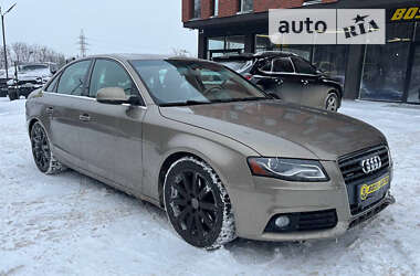 Седан Audi A4 2010 в Чернівцях