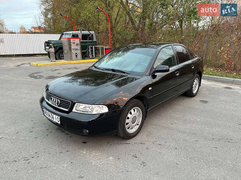 Седан Audi A4 2000 в Виннице