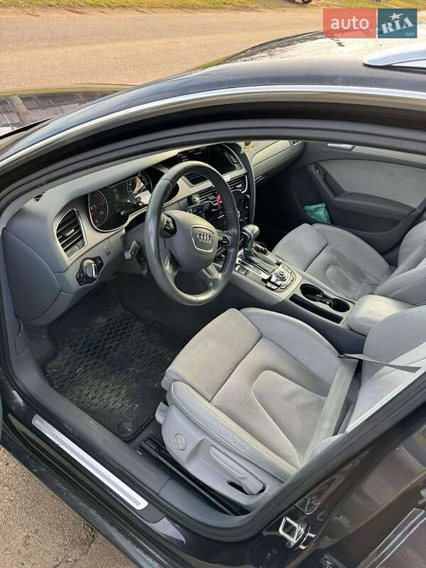Универсал Audi A4 2012 в Ужгороде
