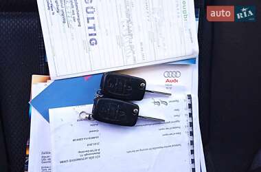 Седан Audi A4 2001 в Рахове