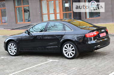 Седан Audi A4 2013 в Луцьку