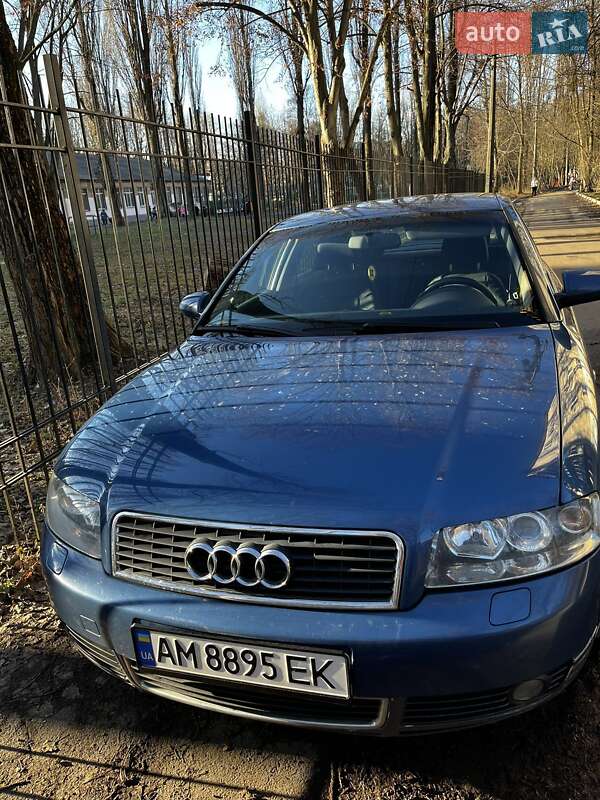 Седан Audi A4 2001 в Києві