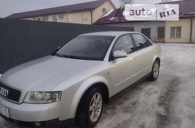 Седан Audi A4 2002 в Остроге