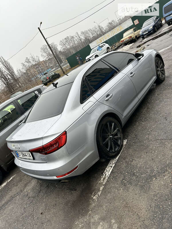 Седан Audi A4 2015 в Полтаве