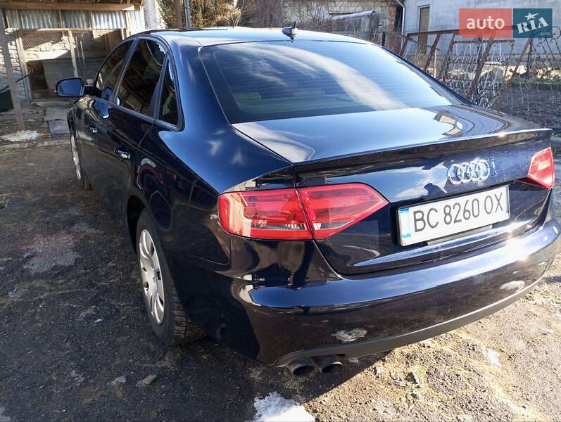Седан Audi A4 2010 в Львове