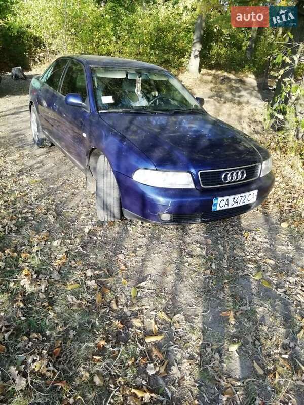 Седан Audi A4 1999 в Жашкове