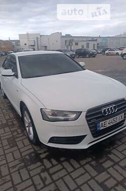 Седан Audi A4 2012 в Павлограді