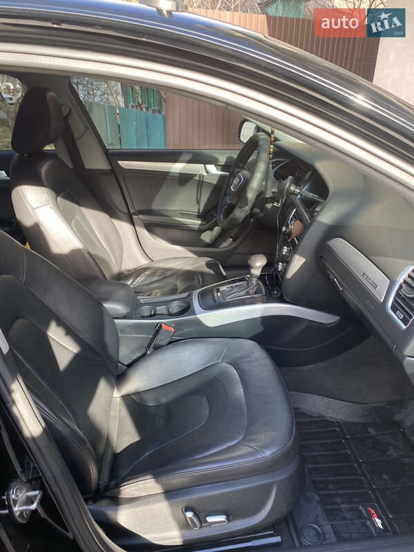 Седан Audi A4 2012 в Днепре
