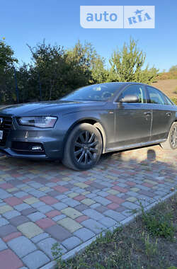 Седан Audi A4 2014 в Запорожье