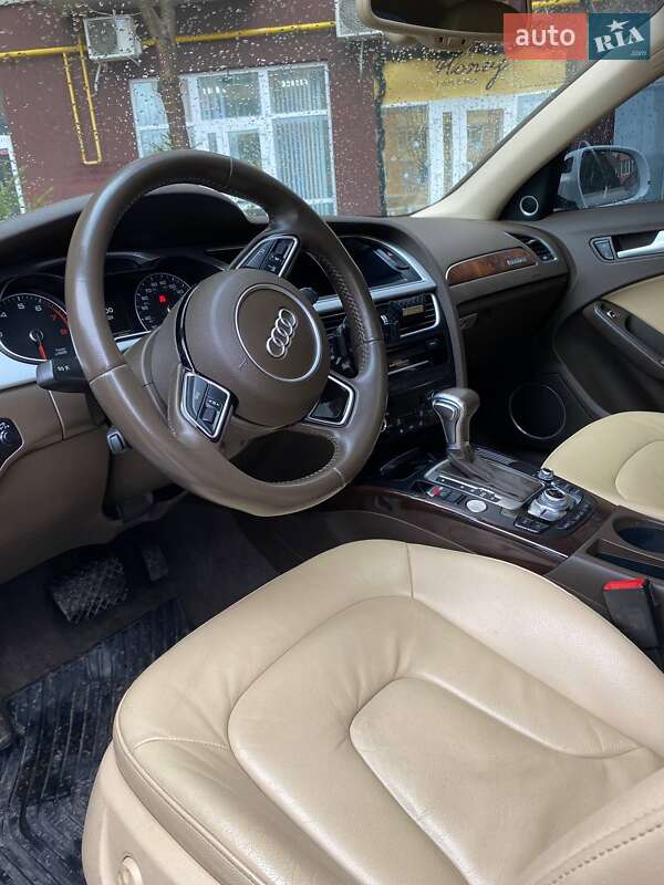 Седан Audi A4 2015 в Виннице