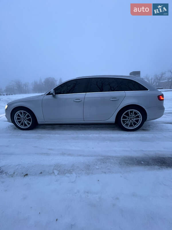 Универсал Audi A4 2012 в Чугуеве