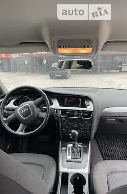 Седан Audi A4 2011 в Виноградові