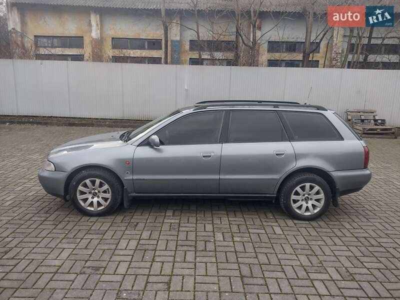 Универсал Audi A4 1996 в Черновцах