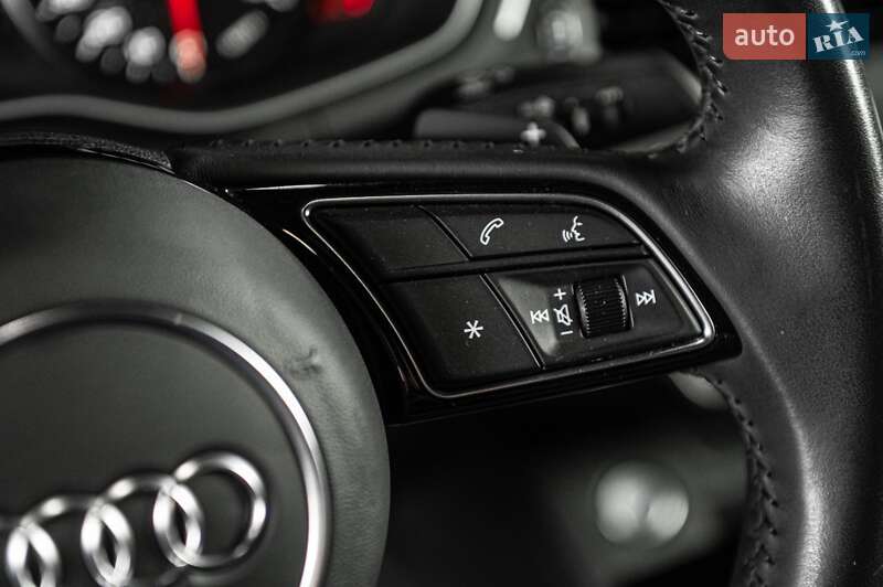 Седан Audi A4 2019 в Одессе