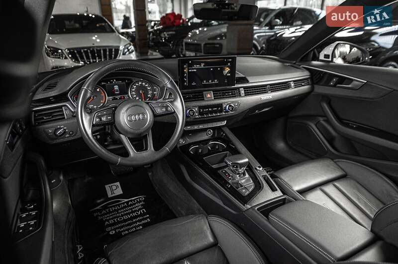 Седан Audi A4 2019 в Одессе