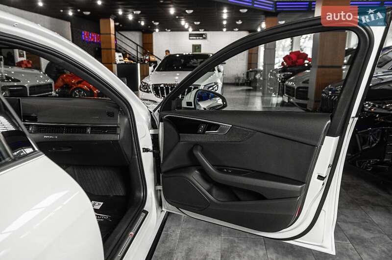 Седан Audi A4 2019 в Одессе