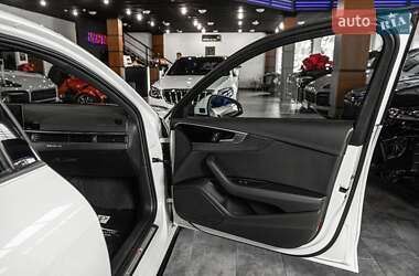Седан Audi A4 2019 в 
