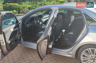 Седан Audi A4 2016 в Львове