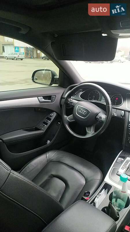 Седан Audi A4 2012 в Днепре